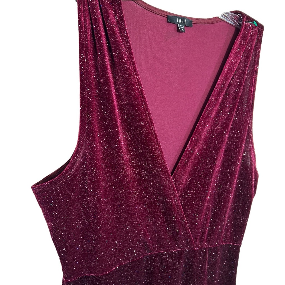 Iris, size L, sparkling cranberry dress; side zipper; pencil skirt silhouette;